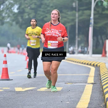 Runner Photo 7033736