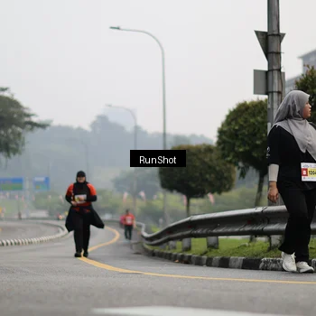 Runner Photo 7033741