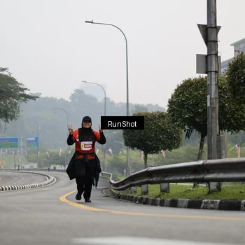 Runner Photo 7033746