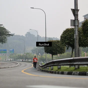 Runner Photo 7033759