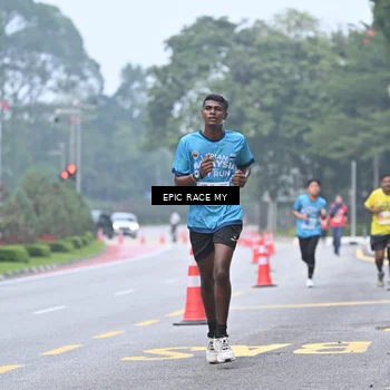 Runner Photo 7033771
