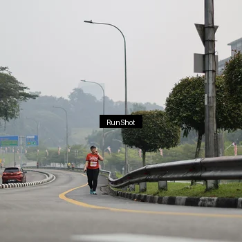 Runner Photo 7033773