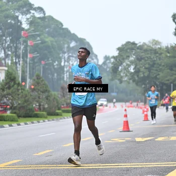 Runner Photo 7033785