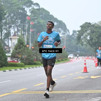 Runner Photo 7033792