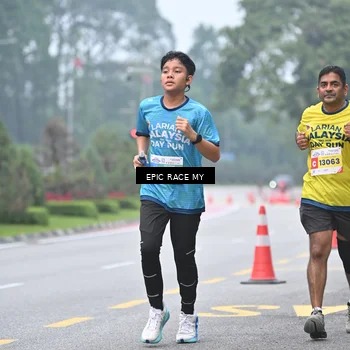 Runner Photo 7033800