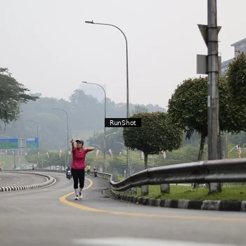 Runner Photo 7033803
