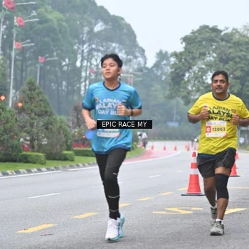 Runner Photo 7033810