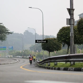 Runner Photo 7033857