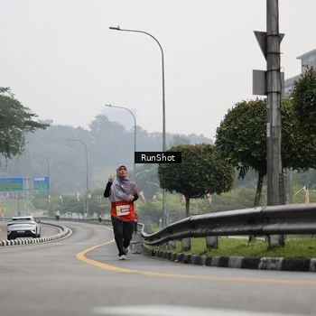 Runner Photo 7033869