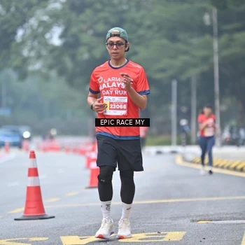 Runner Photo 7033870