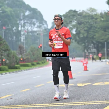 Runner Photo 7033871