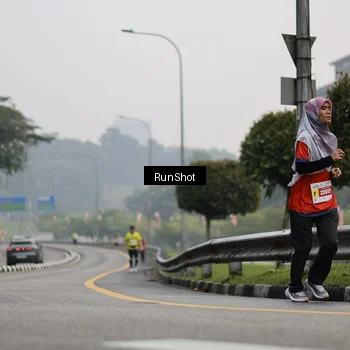 Runner Photo 7033877
