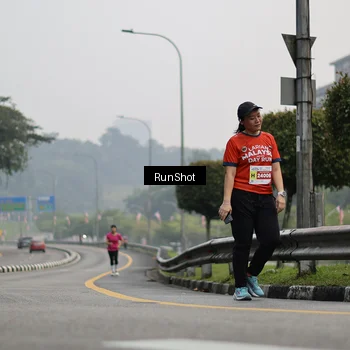 Runner Photo 7033884