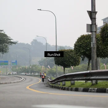 Runner Photo 7033895