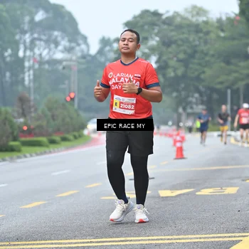Runner Photo 7033939