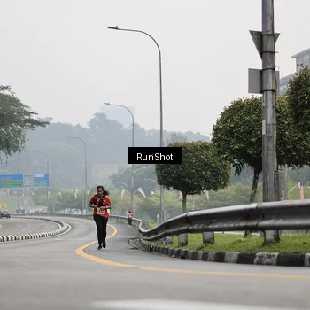 Runner Photo 7033943