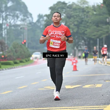 Runner Photo 7033947