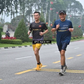 Runner Photo 7034008