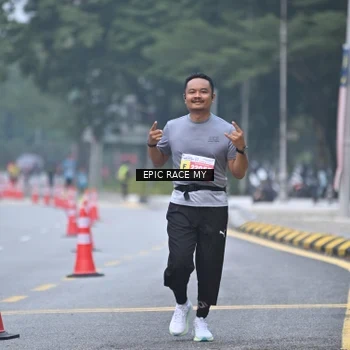 Runner Photo 7034013