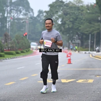 Runner Photo 7034025