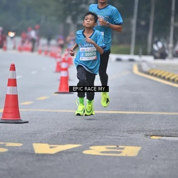 Runner Photo 7034031