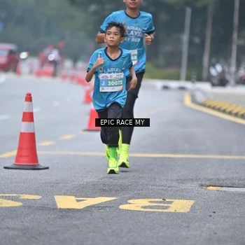 Runner Photo 7034032