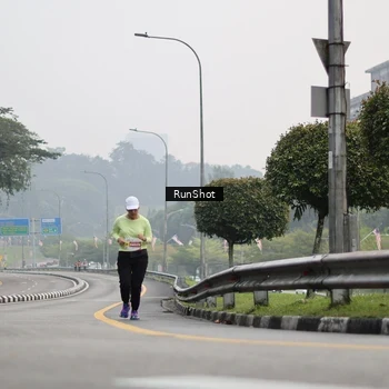 Runner Photo 7034035