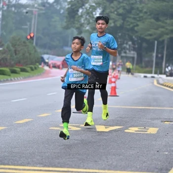 Runner Photo 7034041