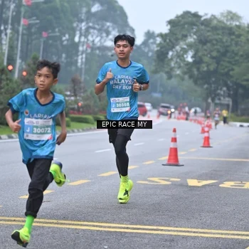 Runner Photo 7034048