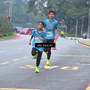 Runner Photo 7034050