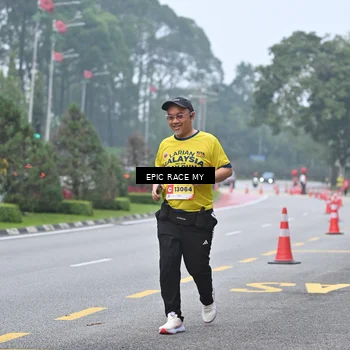 Runner Photo 7034074