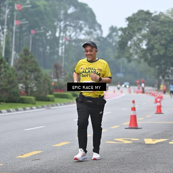 Runner Photo 7034084