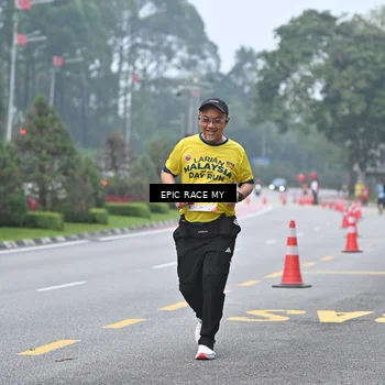 Runner Photo 7034100