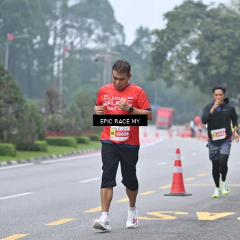 Runner Photo 7034105