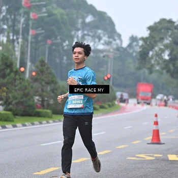 Runner Photo 7034143