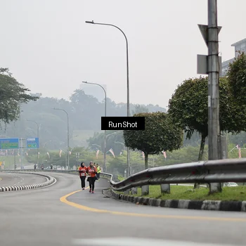 Runner Photo 7034174