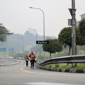 Runner Photo 7034184