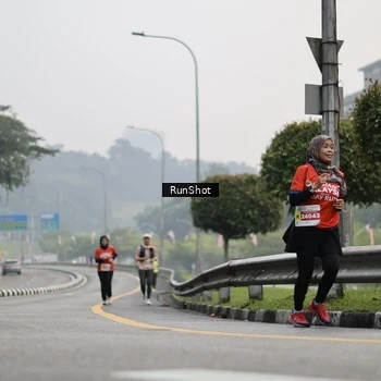 Runner Photo 7034186