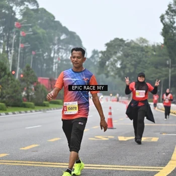 Runner Photo 7034192