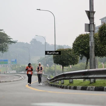 Runner Photo 7034193