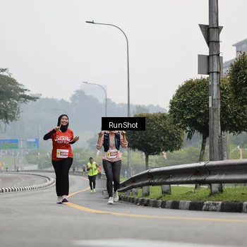 Runner Photo 7034208