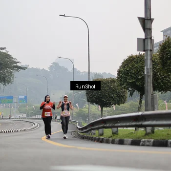 Runner Photo 7034210