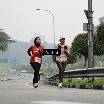 Runner Photo 7034211