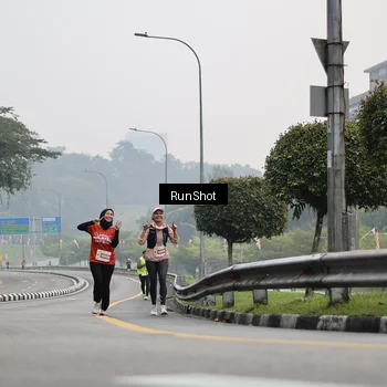 Runner Photo 7034216