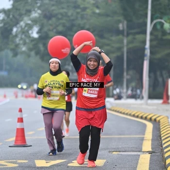 Runner Photo 7034236