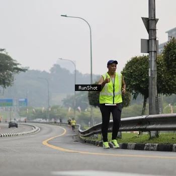 Runner Photo 7034253