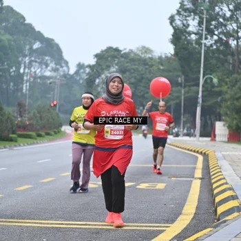Runner Photo 7034257