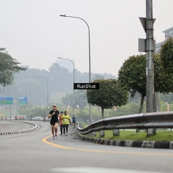 Runner Photo 7034269