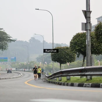 Runner Photo 7034278
