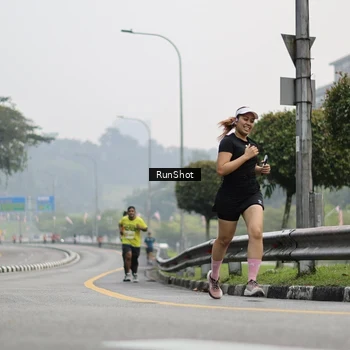 Runner Photo 7034290